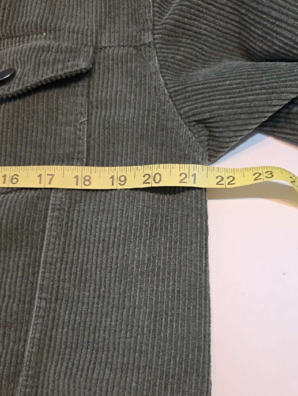 POL Green Corduroy Trucker Jacket Women Medium Cropped Distressed Boho Shacket - Picture 9 of 11